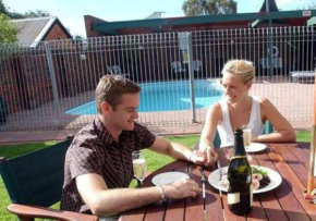  Echuca Nirebo Motel  Эчака